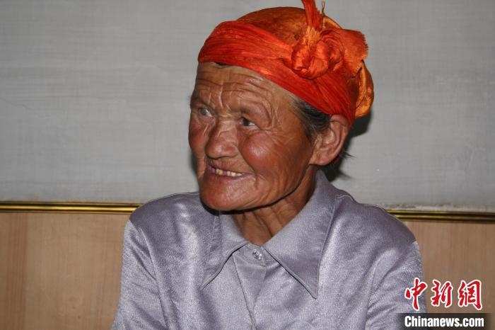 薩仁托婭拍攝的“草原母親”?！∷_仁托婭供圖