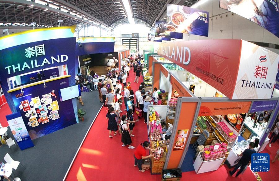 (新華全媒頭條·圖文互動(dòng))(3)共創(chuàng)更加繁榮美好的地區(qū)和世界——習(xí)近平主席在中國-東盟建立對話關(guān)系30周年紀(jì)念峰會上的重要講話解讀