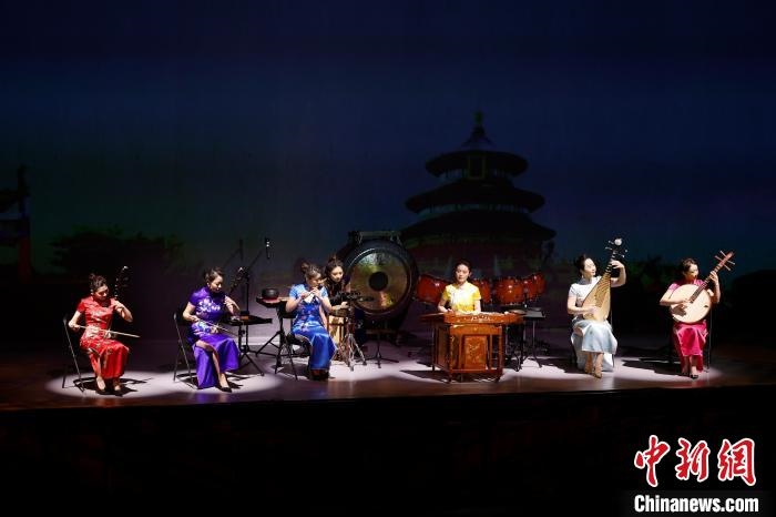 6日，“相約北京”奧林匹克文化節(jié)暨第22屆“相約北京”國(guó)際藝術(shù)節(jié)在京開(kāi)幕?！?lt;a target='_blank' href='/'>中新社</a>記者 富田 攝