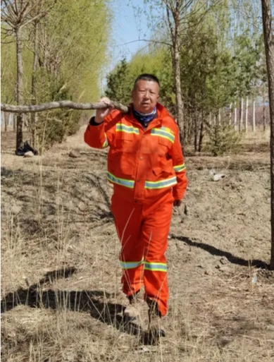 世界地球日，不忘治沙人3389.png