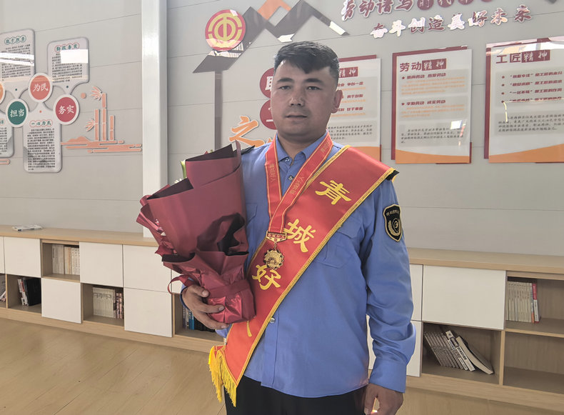 1750728586407769.jpg 烏云達(dá)來.jpg