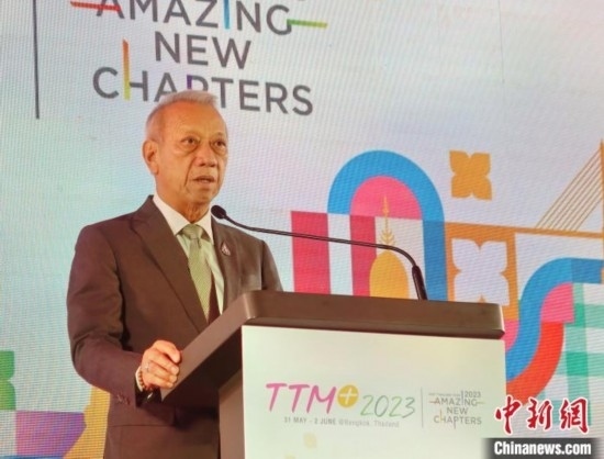 泰國(guó)旅游及體育部部長(zhǎng)皮帕在開(kāi)幕式上致辭。 趙婧楠 攝