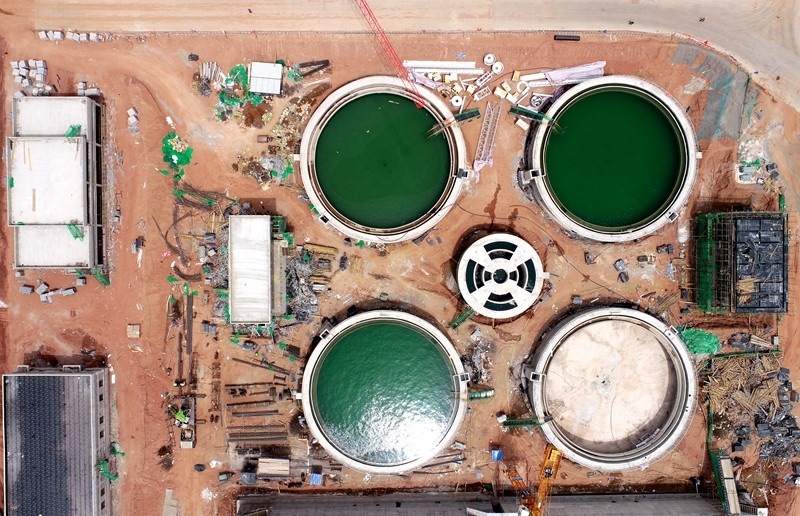 污水處理廠及水資源再生利用項(xiàng)目沉淀池。受訪者供圖