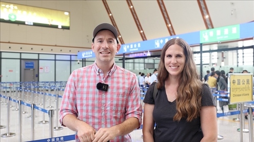 6月13日，來自美國的德拉古（Dragoo）夫婦將首次乘坐中老鐵路國際旅客列車從中國出境。李揚(yáng) 攝