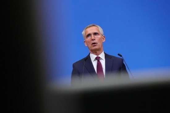 7月6日，在比利時布魯塞爾的北約總部，北約秘書長斯托爾滕貝格在會議后召開新聞發(fā)布會。新華社記者鄭煥松攝