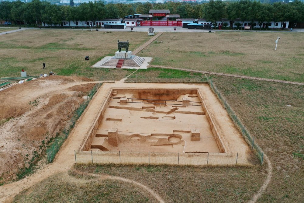 2022年河南安陽市殷墟商王陵區(qū)第三地點(diǎn)發(fā)掘現(xiàn)場(chǎng)（資料照片）。新華社發(fā)