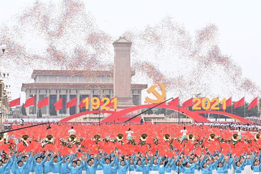 2021年7月1日上午，慶祝中國共產黨成立100周年大會在北京天安門廣場隆重舉行。這是慶祝大會現(xiàn)場放飛氣球。新華社記者 李尕 攝