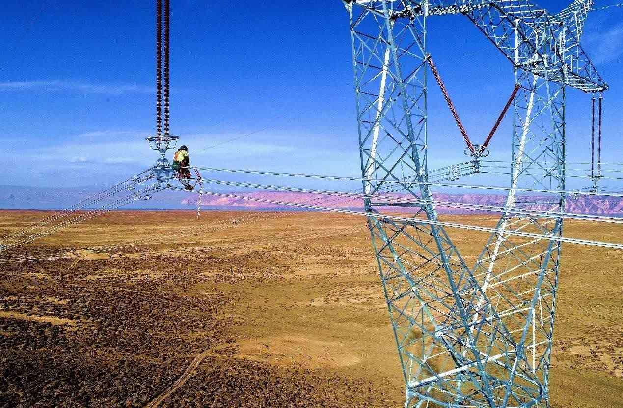 青豫直流。國(guó)網(wǎng)青海省電力公司供圖