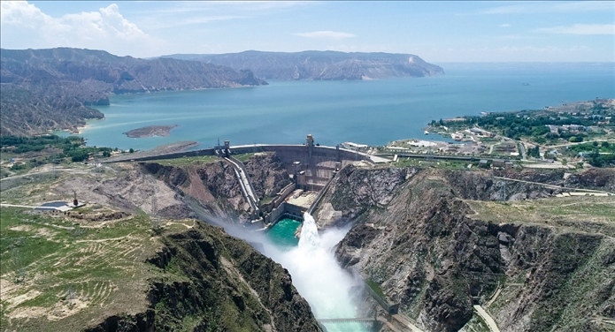 龍羊峽水電站開(kāi)閘放水。國(guó)家電投黃河公司供圖