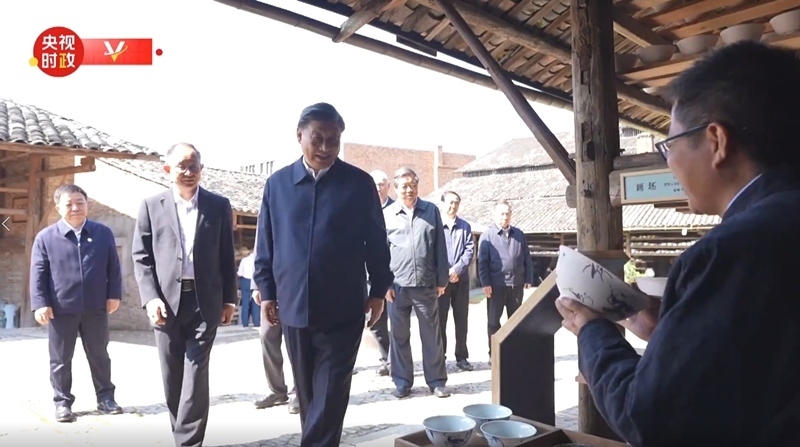 2023年10月11日，習(xí)近平在江西景德鎮(zhèn)考察。（視頻截圖）