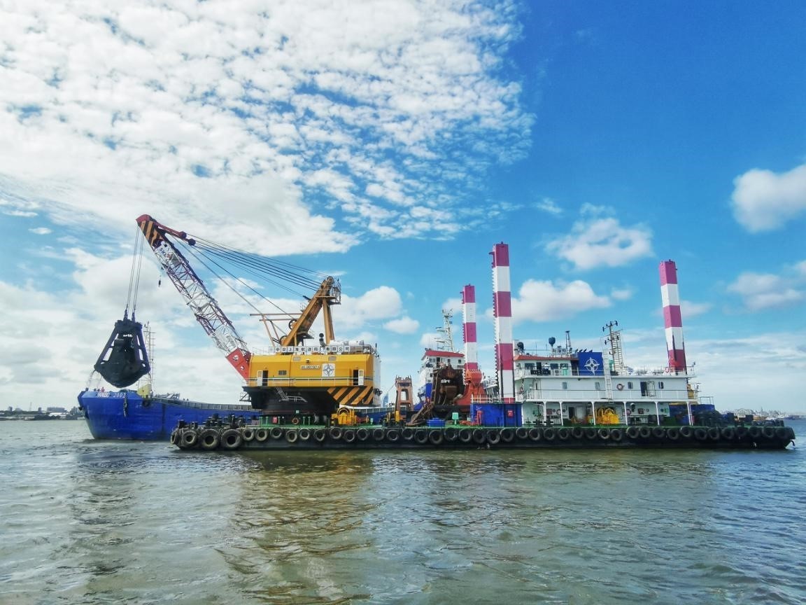 烏拉圭蒙得維的亞Capurro漁港船塢區(qū)域疏浚工程施工照片。受訪者供圖