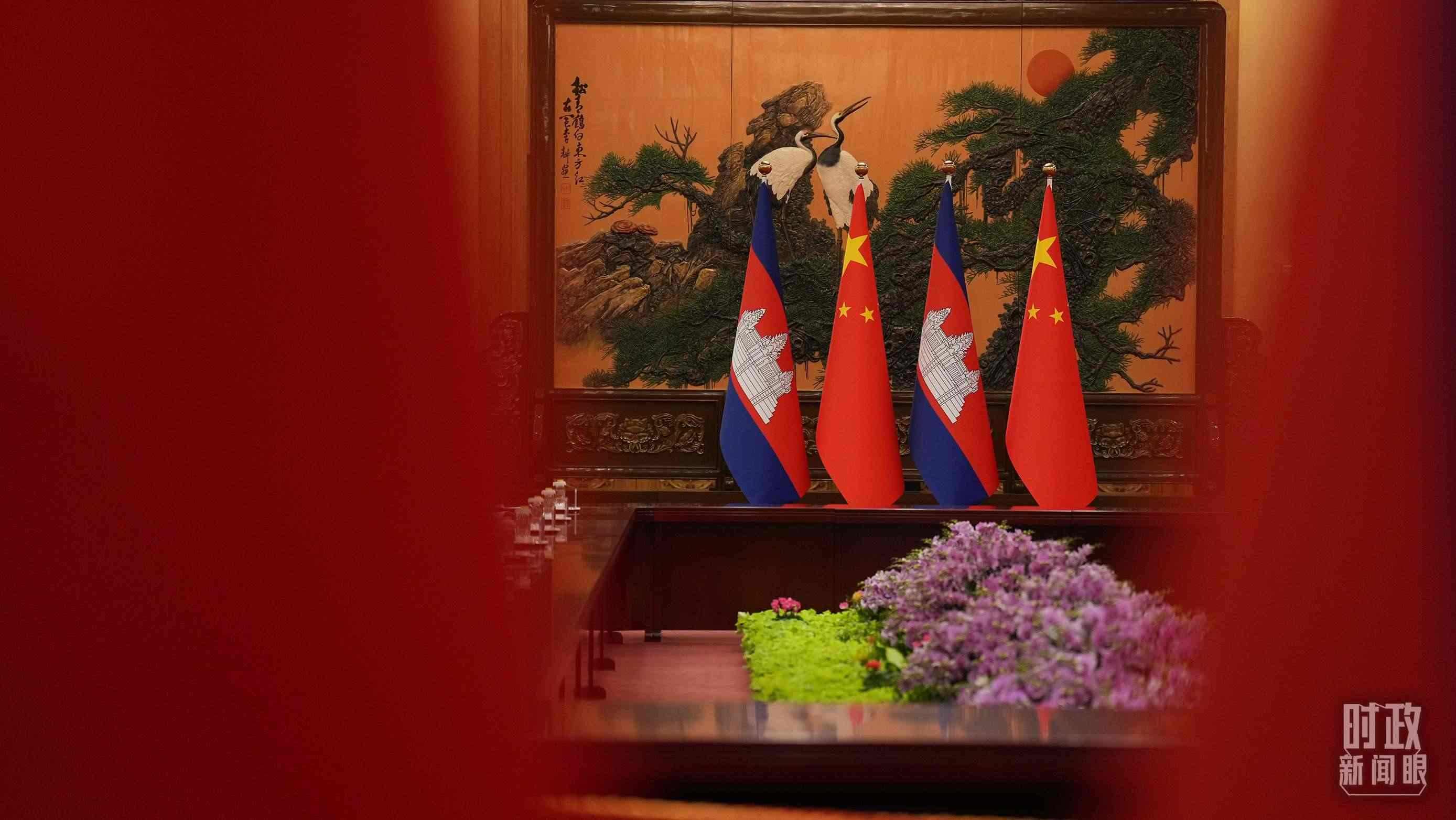 △人民大會(huì)堂，中柬兩國(guó)領(lǐng)導(dǎo)人會(huì)見現(xiàn)場(chǎng)。（總臺(tái)國(guó)廣記者李晉拍攝）