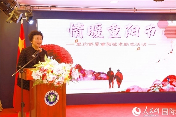 當?shù)貢r間10月23日，國務(wù)院僑務(wù)辦公室主任陳旭（中）在巴西里約熱內(nèi)盧出席國務(wù)院僑辦代表團與里約僑界座談會。 王天聰 攝