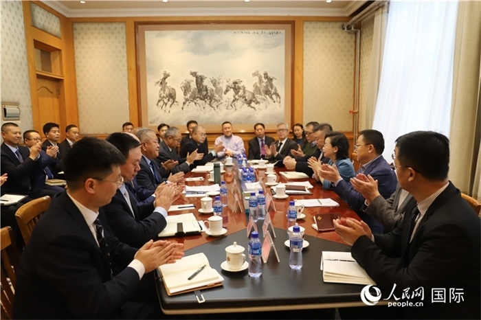 3.2023年10月30日，中國駐蒙使館座談會現(xiàn)場。人民網(wǎng)記者 霍文攝