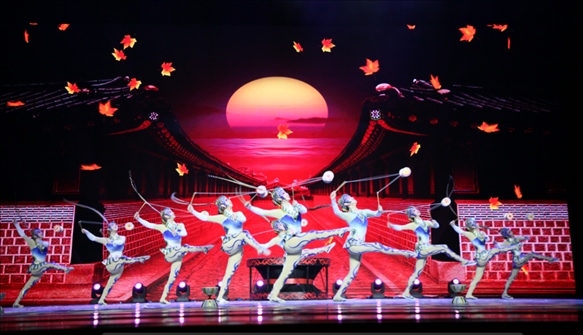 雜技《俏花旦·集體空竹》節(jié)目照。主辦方供圖