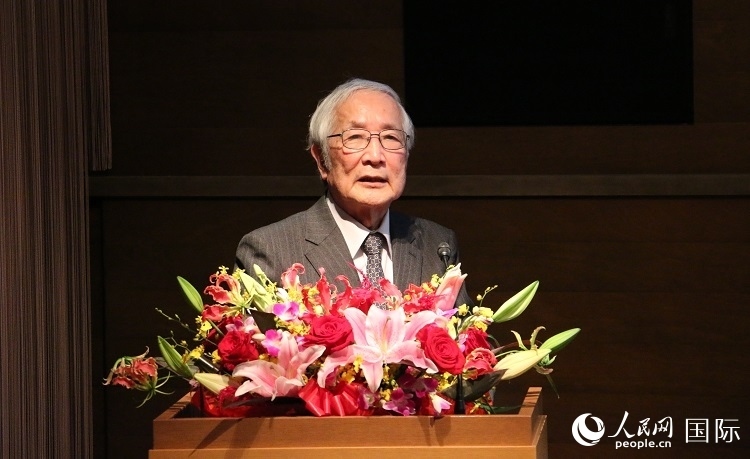日中科學(xué)技術(shù)交流協(xié)會(huì)會(huì)長(zhǎng)山脅道夫致辭。人民網(wǎng) 許可攝