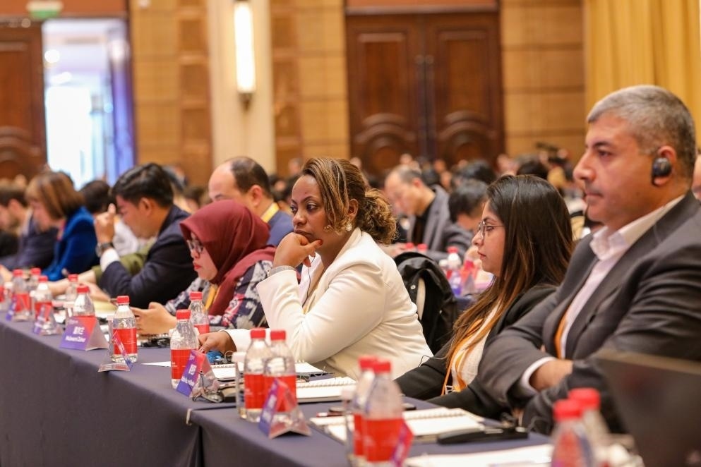 11月24日，論壇嘉賓在聆聽演講。新華社記者 辛夢晨 攝