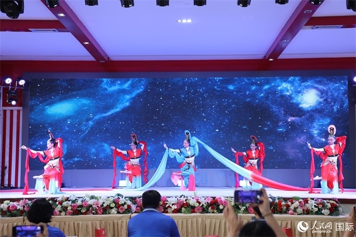 才藝表演環(huán)節(jié)。人民網記者 孫廣勇攝