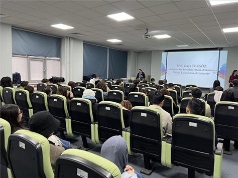 現(xiàn)場(chǎng)宣講中企。主辦方供圖