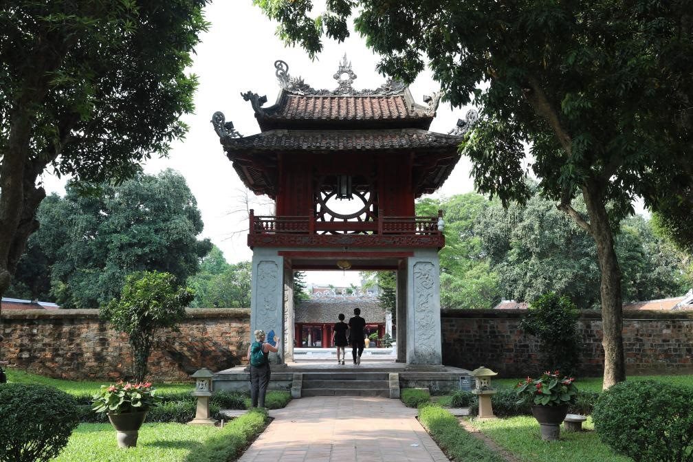 這是越南首都河內(nèi)文廟內(nèi)的奎文閣。