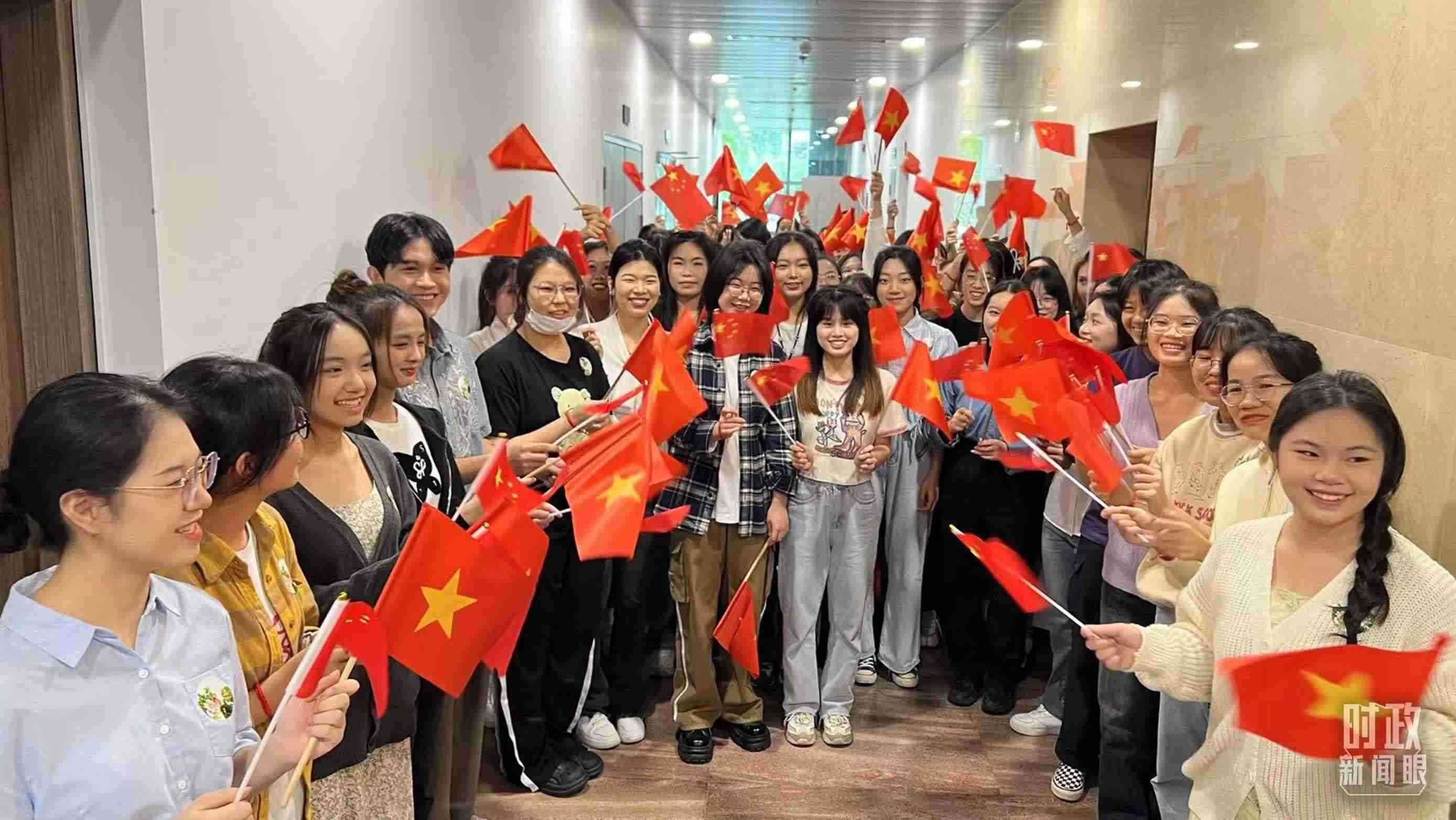 △中越青年齊聚一堂。（總臺(tái)央視記者程鋮拍攝）