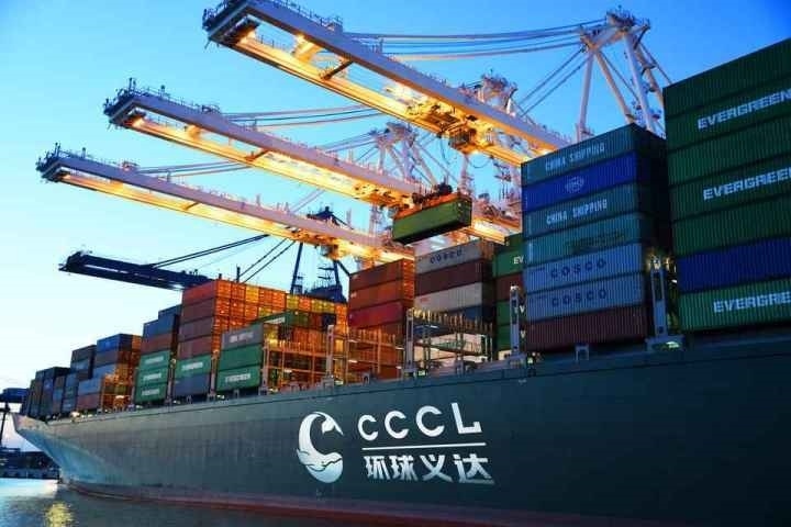 義烏商城集團(tuán)打造的國(guó)際物流平臺(tái)“環(huán)球義達(dá)”，為外貿(mào)企業(yè)提供各類物流資源信息。義烏市委宣傳部供圖