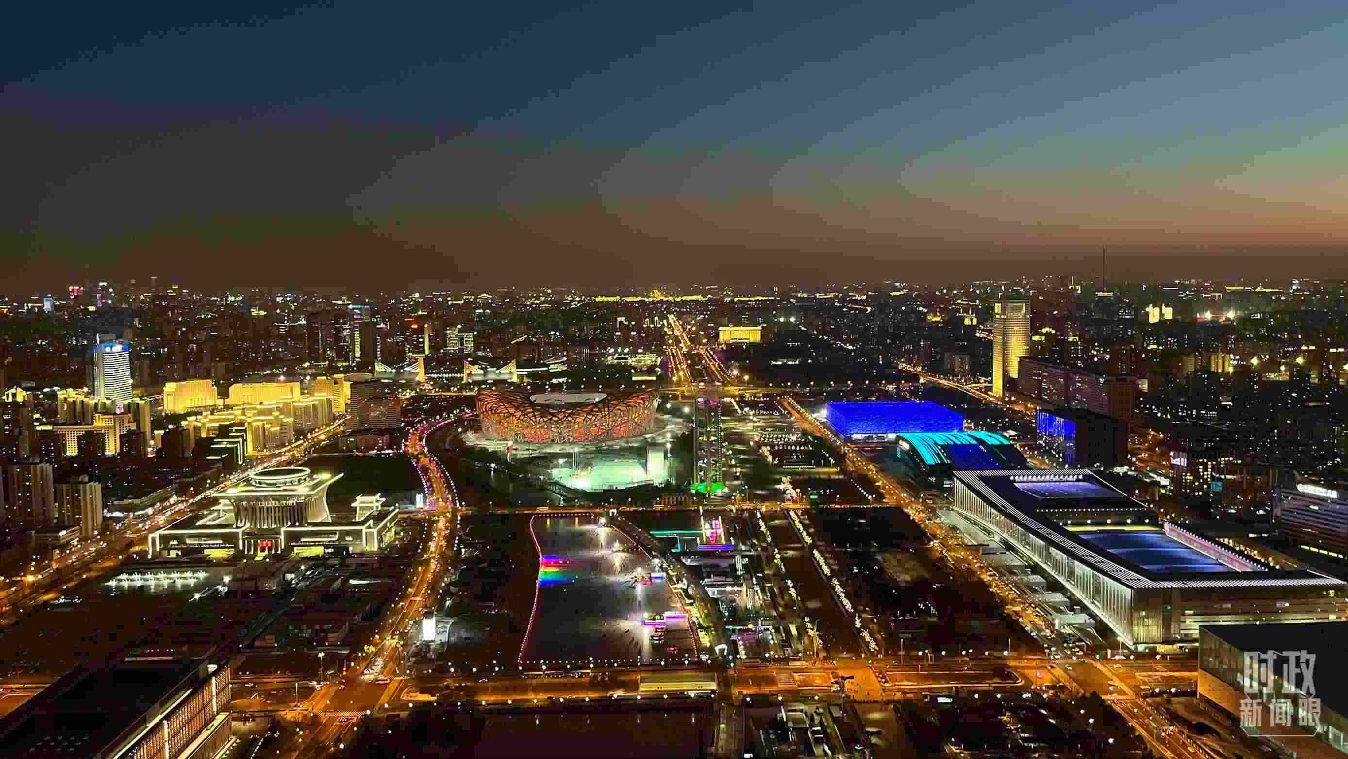 △2023年12月31日，從北京奧林匹克塔俯拍北京城區(qū)。（總臺(tái)央視記者金雨秋拍攝）