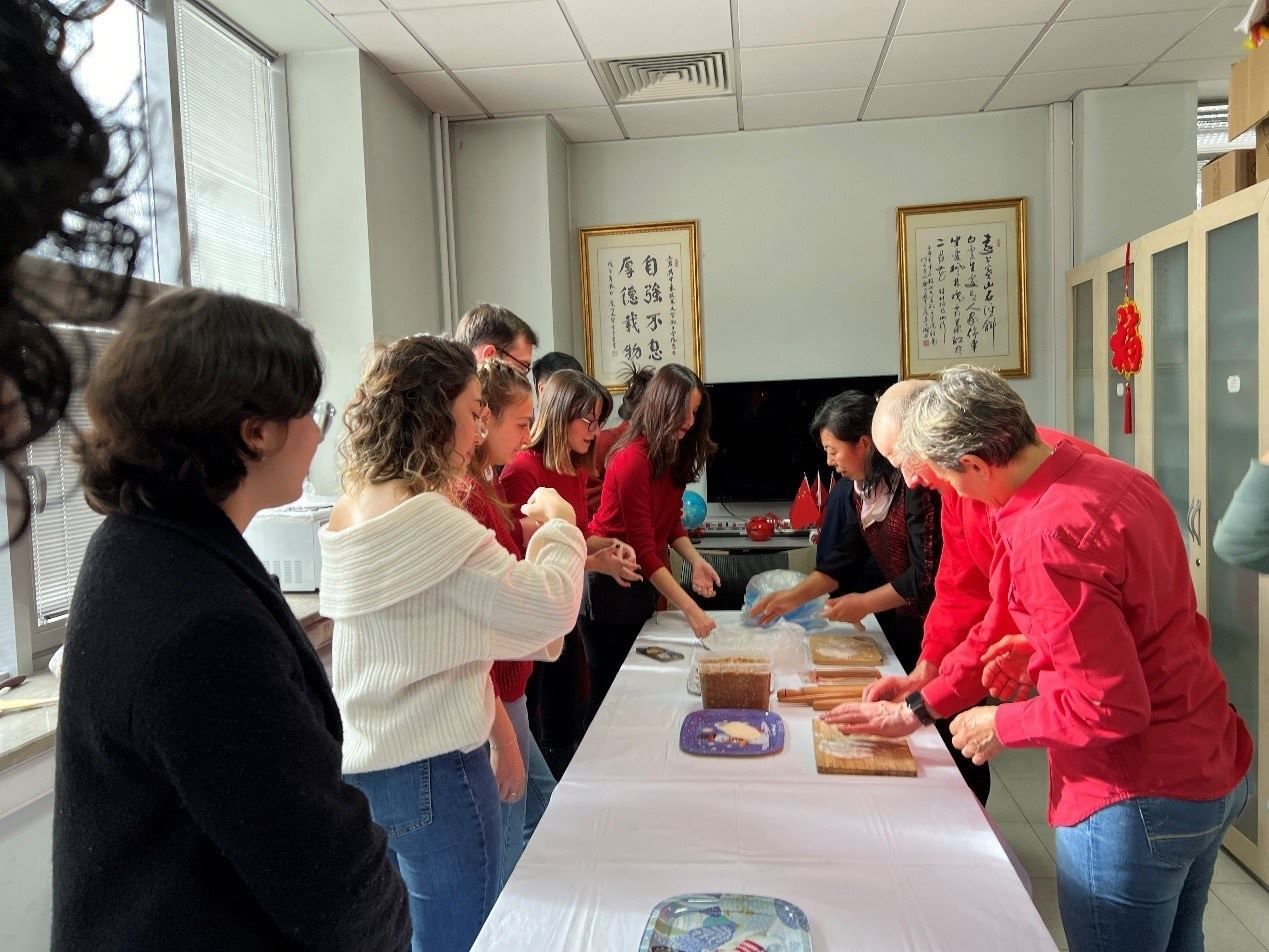 餃子工作坊現(xiàn)場(chǎng)。中東技術(shù)大學(xué)孔院供圖