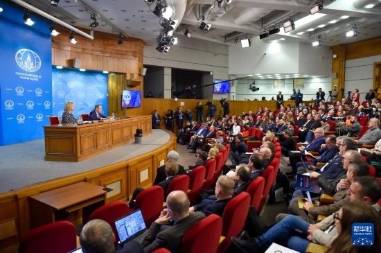 1月18日，在俄羅斯首都莫斯科，俄羅斯外長(zhǎng)拉夫羅夫回答記者提問。新華社發(fā)（亞歷山大攝）