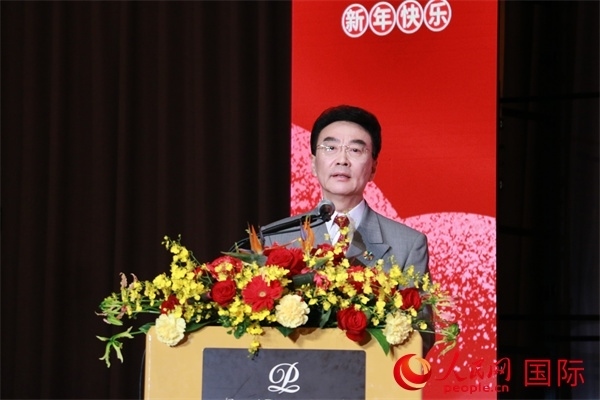 在日中國企業(yè)協(xié)會會長王家馴致辭。人民網(wǎng) 許可攝