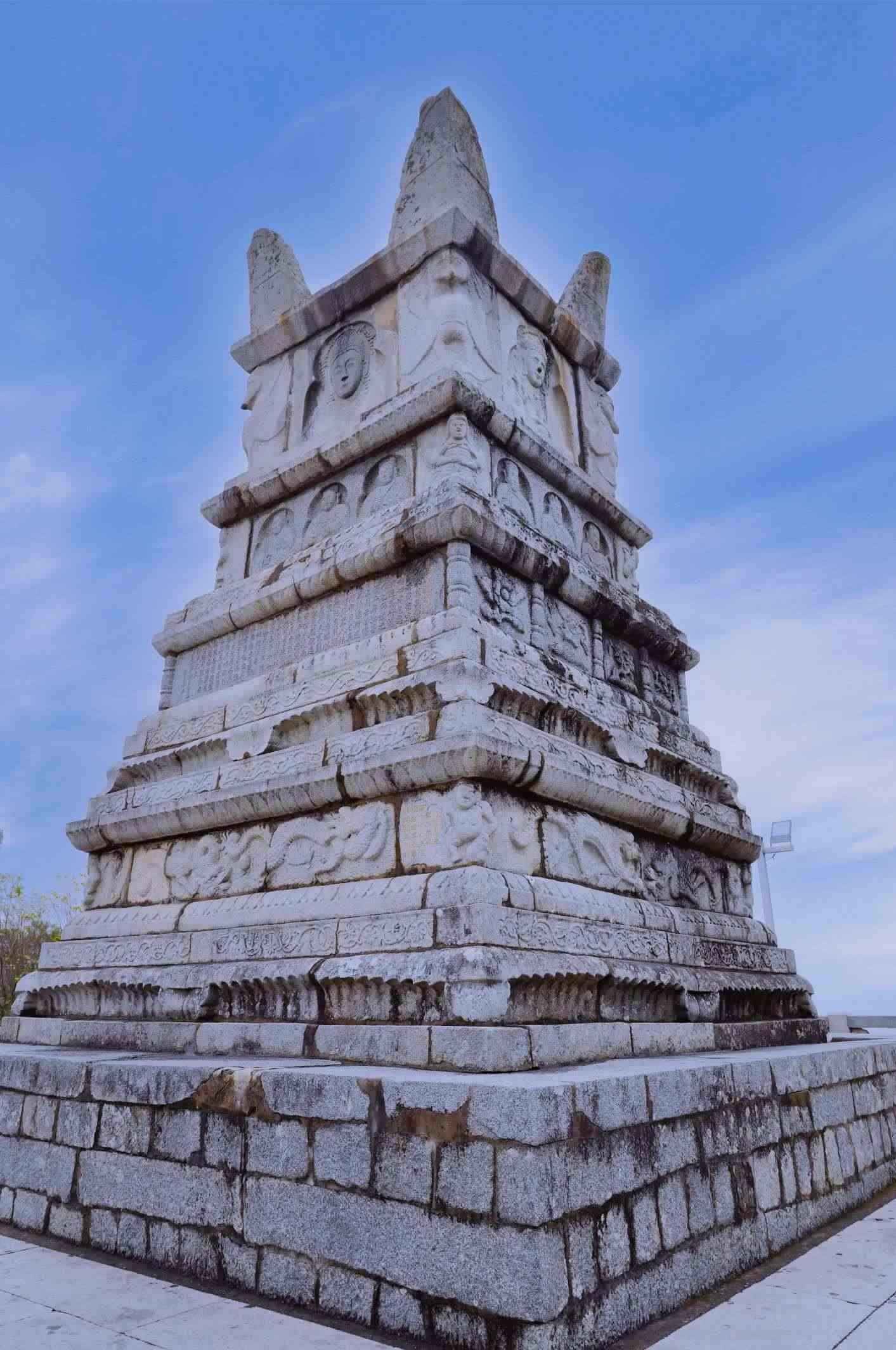 萬壽塔。 陳芝 攝