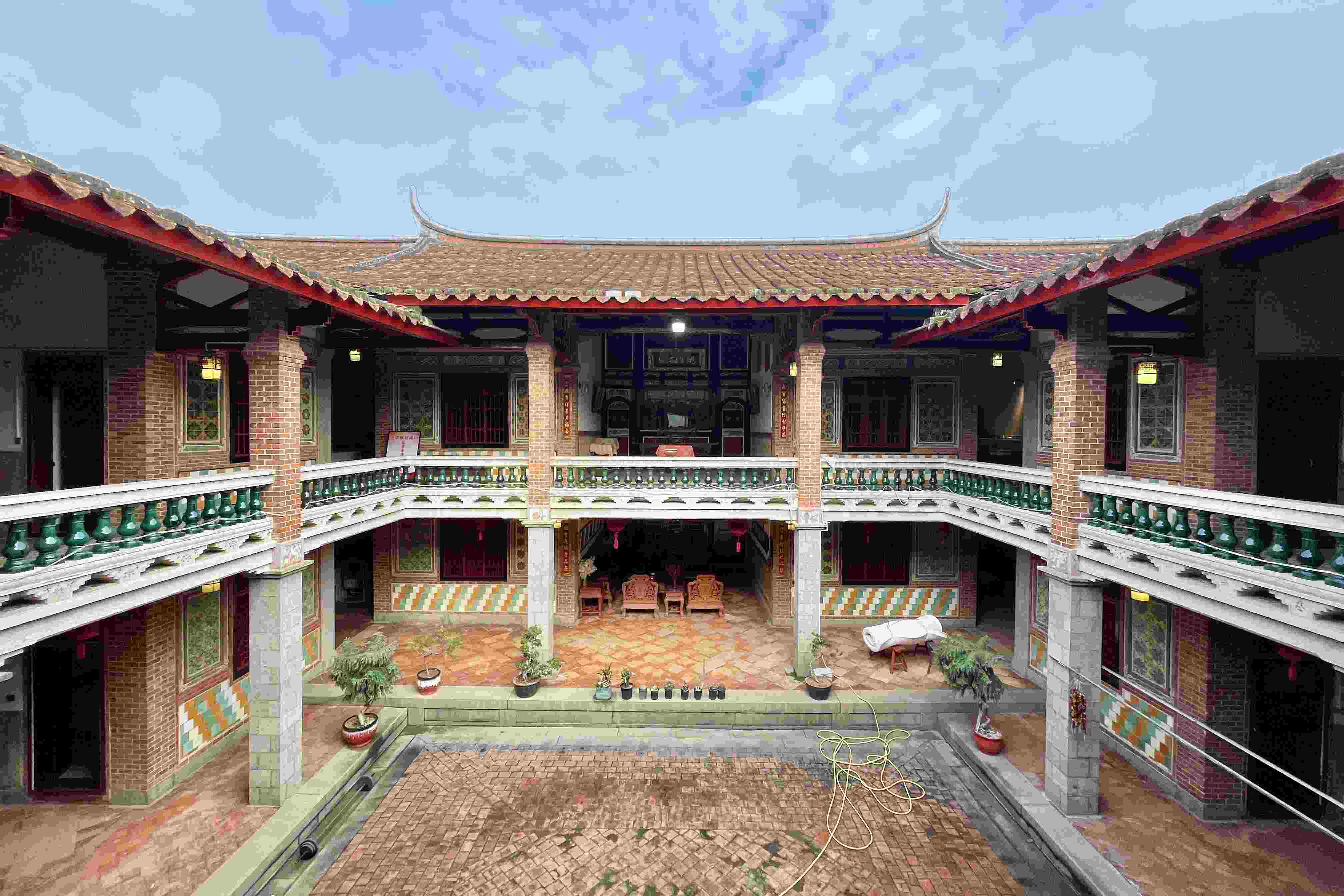 遠(yuǎn)峰厝。林瑤 攝