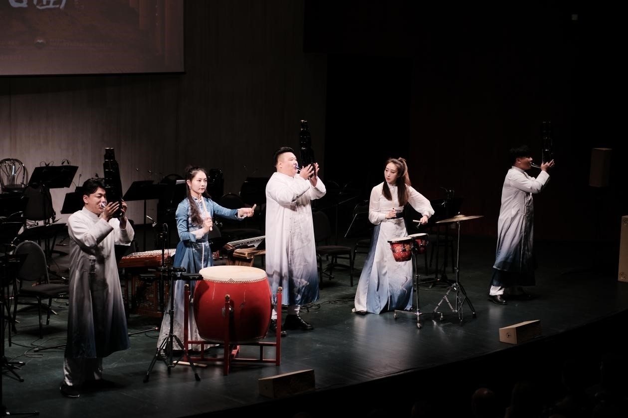 2024“歡樂春節(jié)”新春民族音樂會(huì)演出現(xiàn)場。于子恒攝