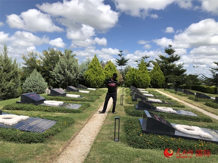 烈士園區(qū)。人民網(wǎng)記者 黃培昭攝