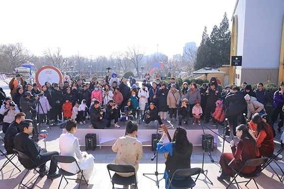 中國音樂學院“國樂快閃”演出。學校供圖