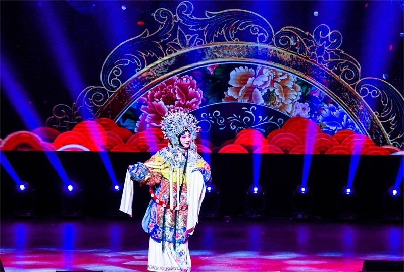 京劇梅派傳人胡文閣帶來《貴妃醉酒》。趙 靖攝