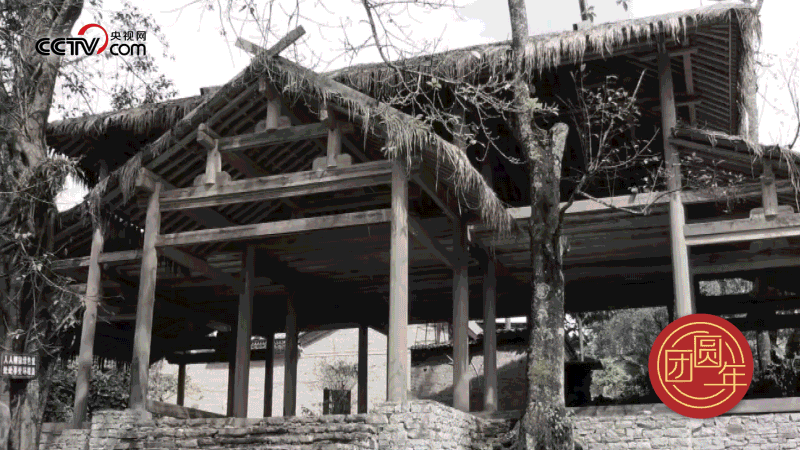 △ 云南省騰沖市清水鄉(xiāng)三家村的司莫拉佤族村曾經(jīng)是貧困村，隨著國家脫貧攻堅(jiān)、鄉(xiāng)村振興的推進(jìn)，這個(gè)小村寨舊貌換新顏，變成了名副其實(shí)的美麗鄉(xiāng)村。