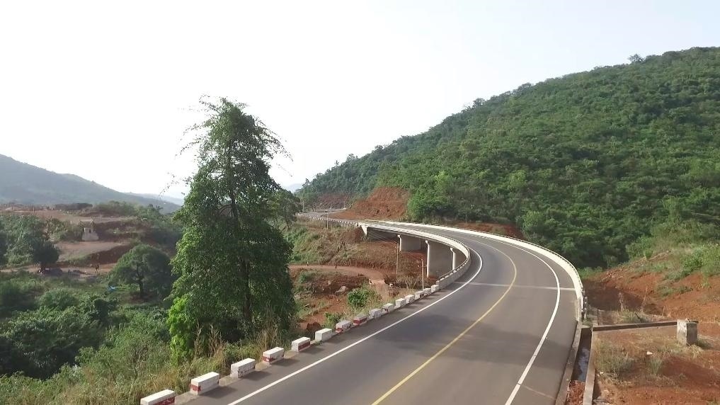 中塞友誼公路。