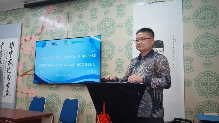 海信印尼公司總經理李現委致辭。阿拉扎大學孔子學院供圖