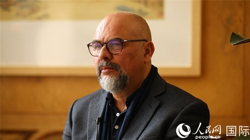 意大利陶瓷城市協會副會長保羅·馬賽蒂接受人民網專訪。人民網 劉動攝