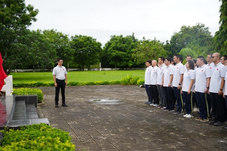 醫(yī)療隊隊長致詞。中國援桑醫(yī)療隊供圖