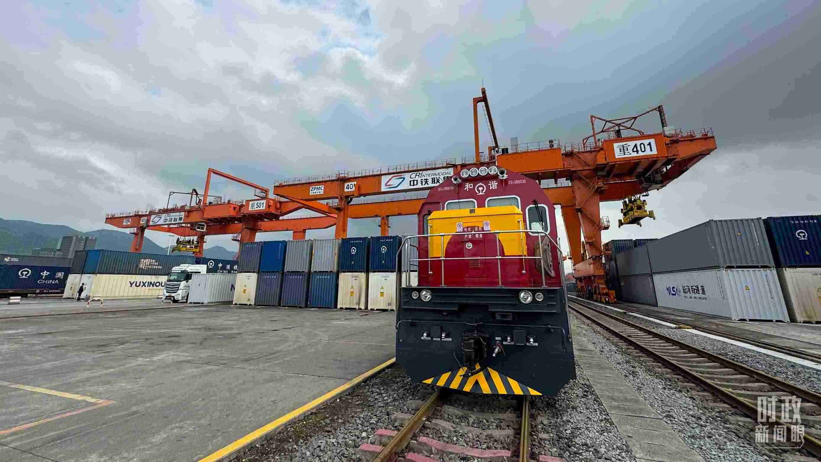 △重慶國(guó)際物流樞紐園區(qū)。（總臺(tái)央視記者許永松拍攝）