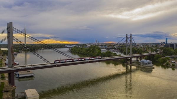 匈塞鐵路塞爾維亞境內(nèi)。中國鐵路國際有限公司供圖