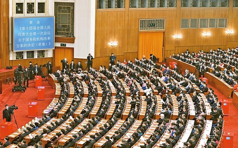 2023年3月10日，十四屆全國人大一次會議在北京人民大會堂舉行第三次全體會議，表決通過了關于國務院機構改革方案的決定。圖為會議現(xiàn)場。 新華社記者 岳月偉/攝