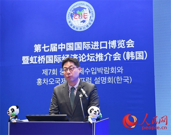 三養(yǎng)方圓集團(tuán)副社長韓世爀發(fā)言。 人民網(wǎng) 程安康攝