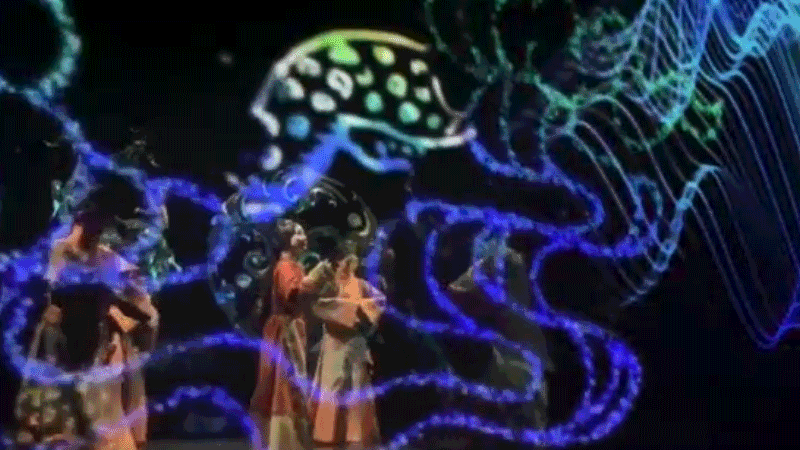 馬王堆復(fù)原動態(tài)展《一念·辛追夢》以多媒體視覺影像，為觀眾提供沉浸式視聽感受。