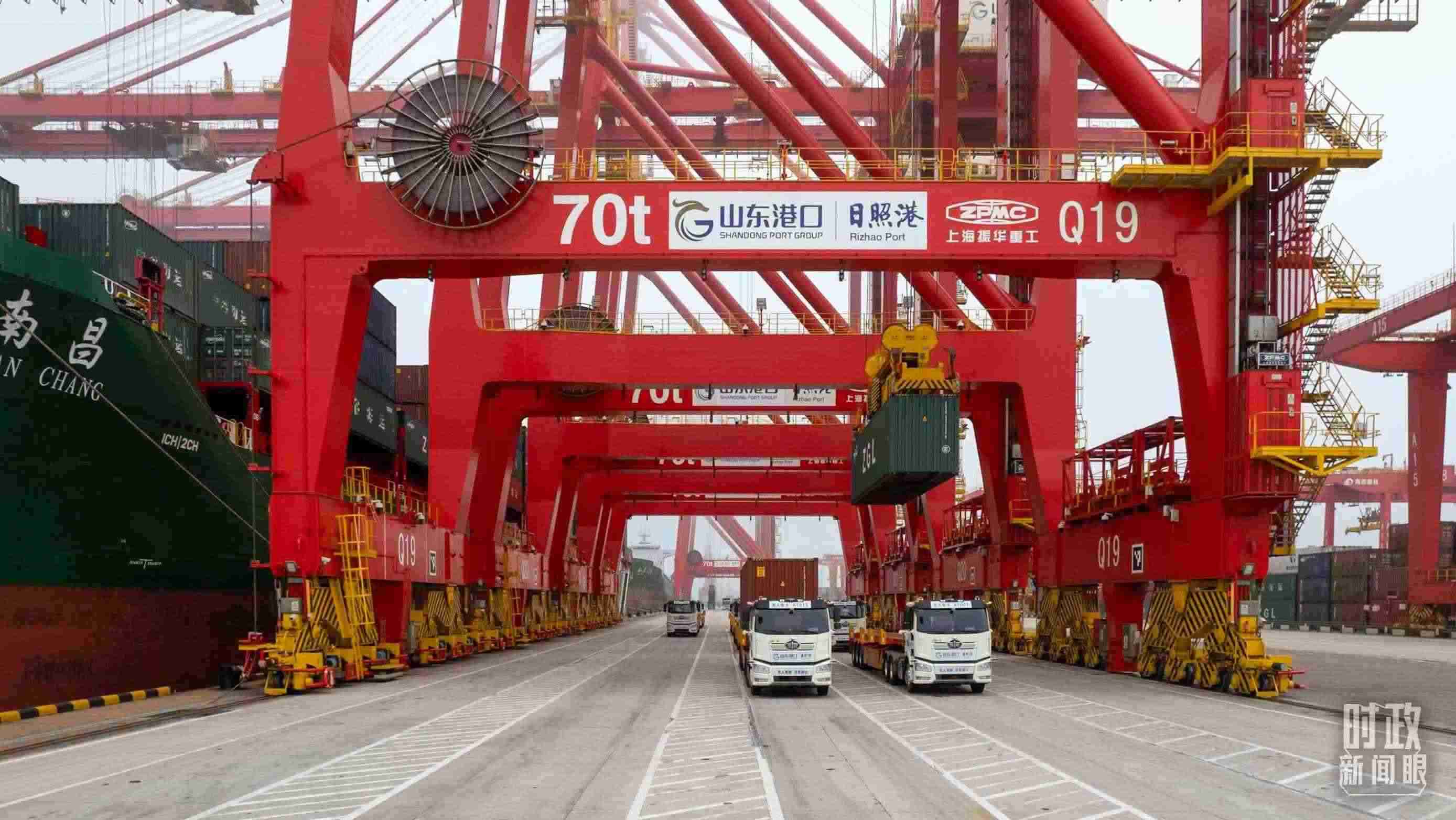 山東日照港。（總臺(tái)國廣記者李晉拍攝）