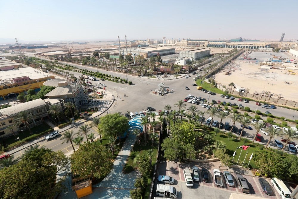 這是2023年8月10日在埃及蘇伊士省拍攝的中?！ぬ┻_蘇伊士經(jīng)貿(mào)合作區(qū)。新華社記者 隋先凱 攝