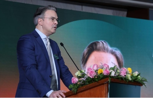 沙特電信Center 3首席戰(zhàn)略官拉斐爾·朱安致辭。中國聯(lián)通沙特公司供圖