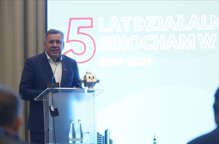 波蘭前副總理比霍琴斯基致辭。